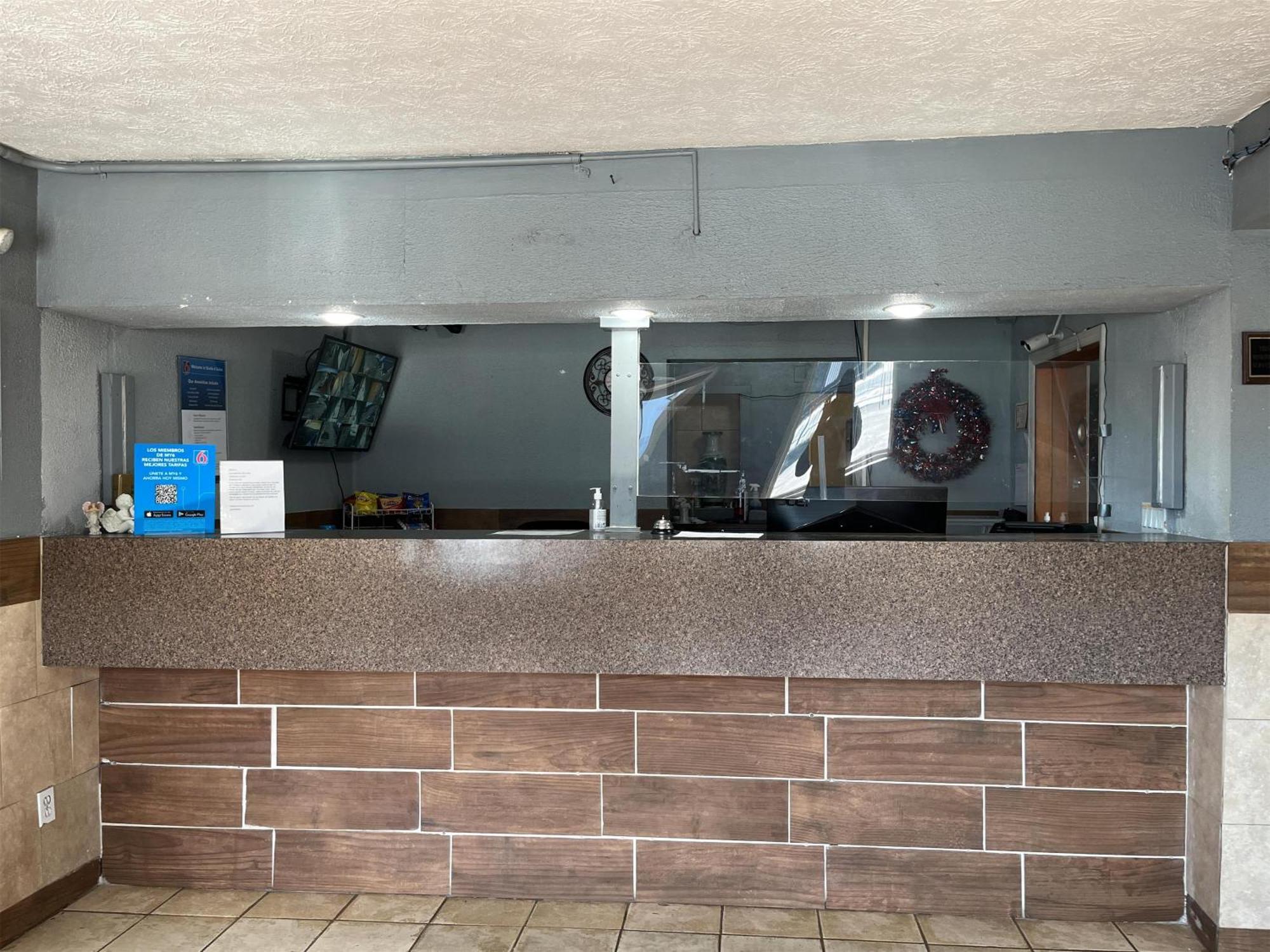Studio 6 Suites Hurricane, Wv Εξωτερικό φωτογραφία