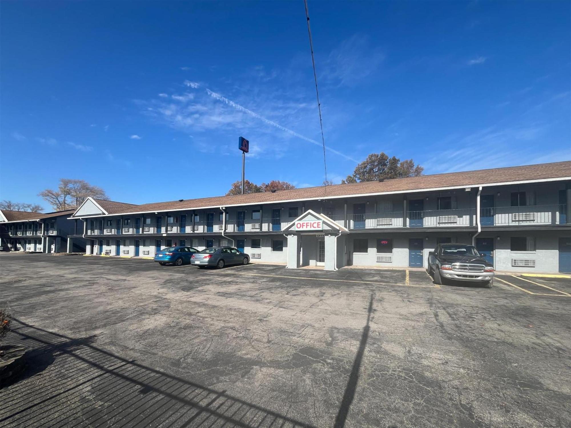 Studio 6 Suites Hurricane, Wv Εξωτερικό φωτογραφία