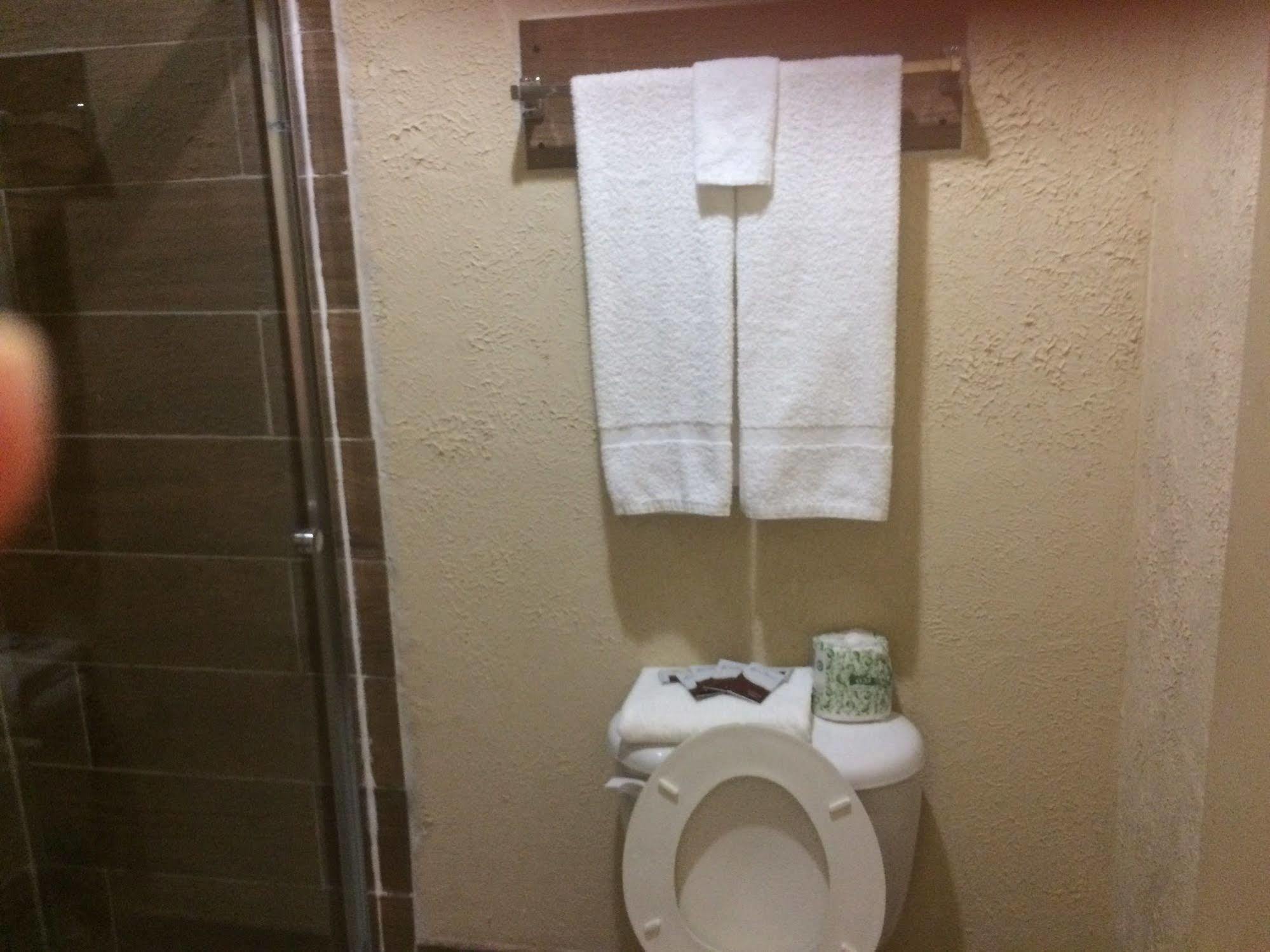 Studio 6 Suites Hurricane, Wv Εξωτερικό φωτογραφία